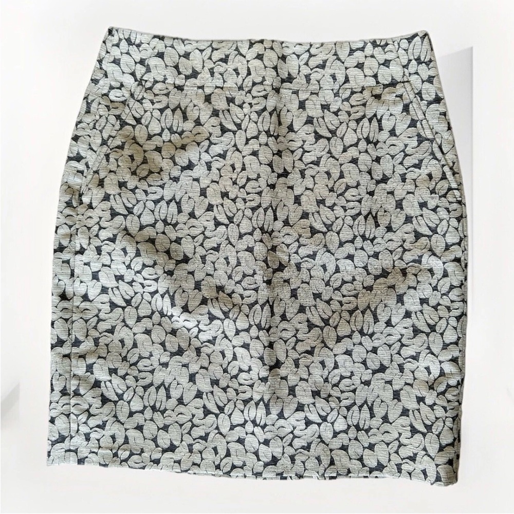 J. Crew Women's No. 2 Pencil Skirt Tan/Black Leaf Pattern Tailored Size 0